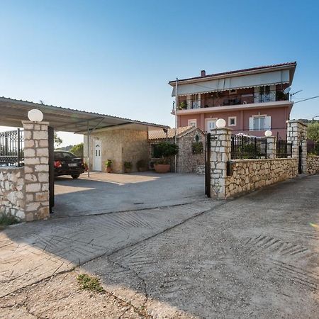 Sofias Cottage Razata Argostoli المظهر الخارجي الصورة