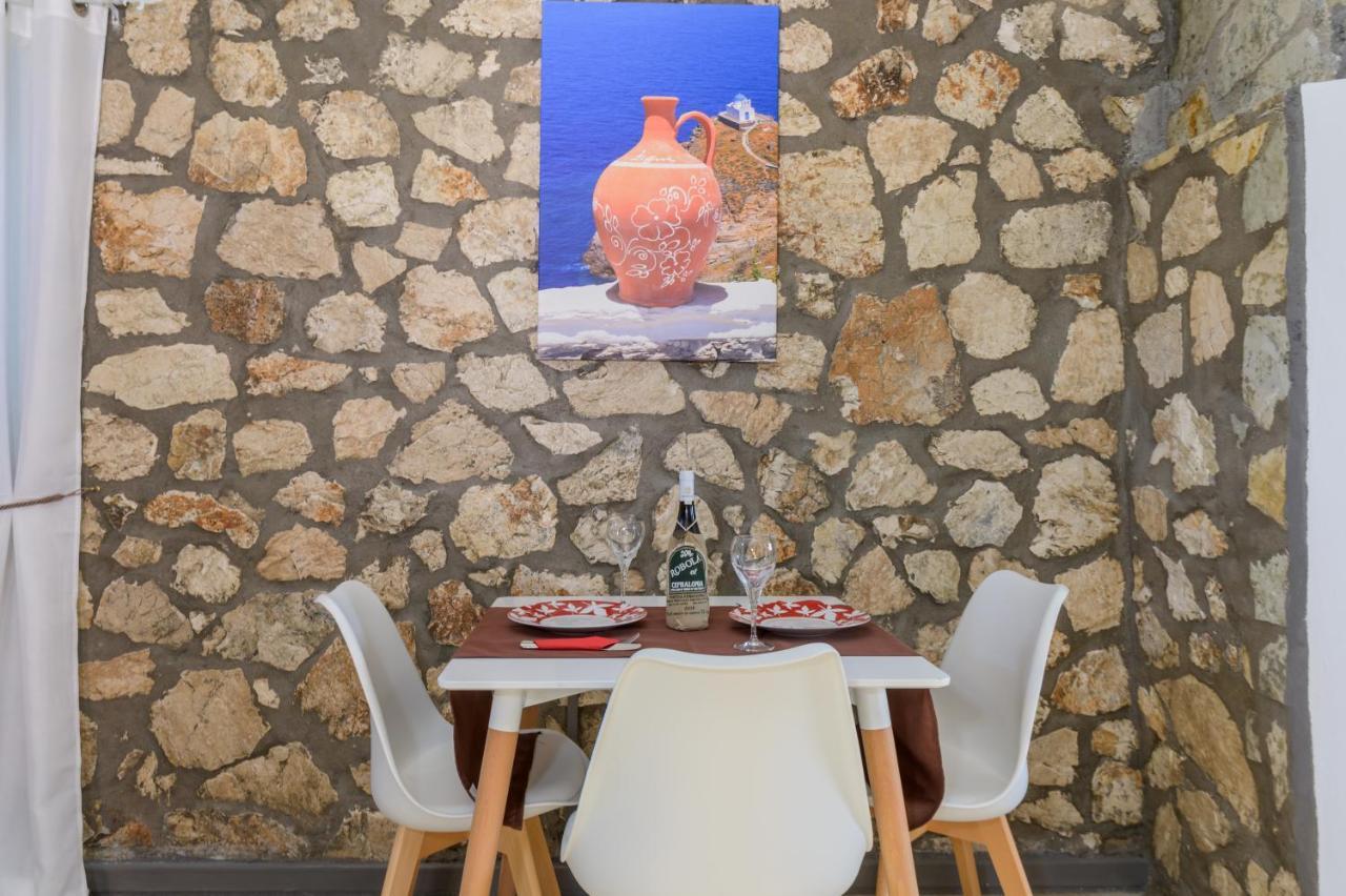 Sofias Cottage Razata Argostoli المظهر الخارجي الصورة