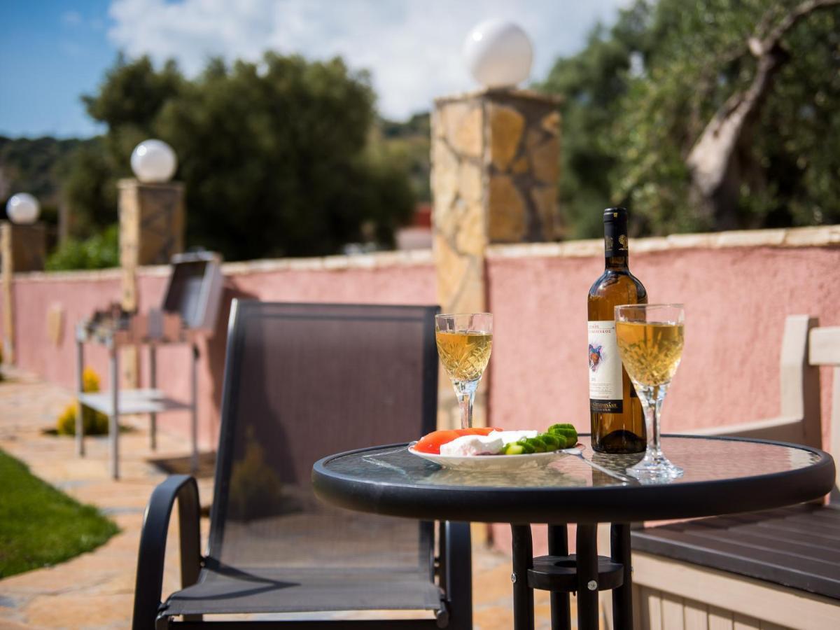 Sofias Cottage Razata Argostoli المظهر الخارجي الصورة